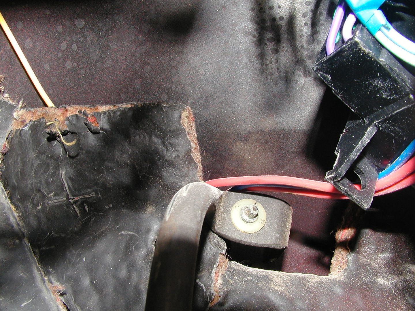 snapped throttle cable............... Team Chevelle